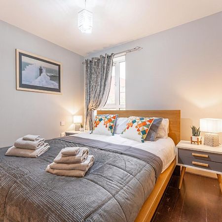 City Centre Flat Ideal For Contractors, Families & Relocators - Disable People Welcome - Free Parking, Fast Wifi, Smart Tv And 2 Bathrooms, 7Min Walk From Train Station! Coventry Exterior foto