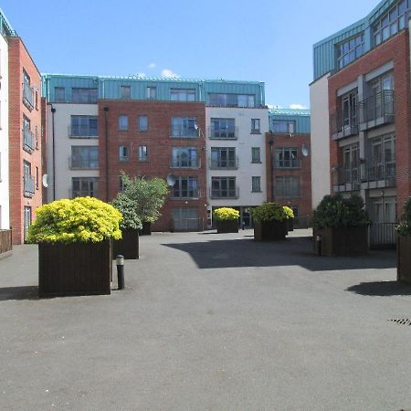 City Centre Flat Ideal For Contractors, Families & Relocators - Disable People Welcome - Free Parking, Fast Wifi, Smart Tv And 2 Bathrooms, 7Min Walk From Train Station! Coventry Exterior foto