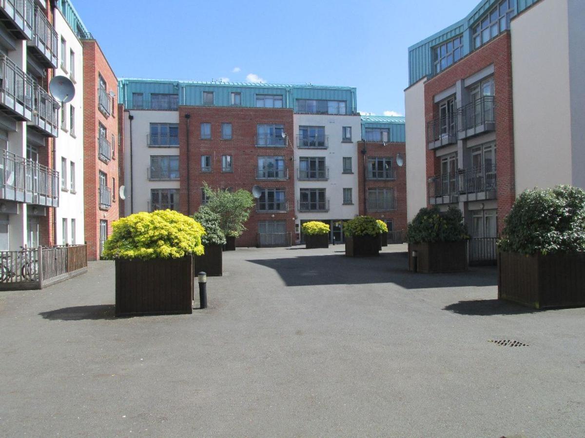 City Centre Flat Ideal For Contractors, Families & Relocators - Disable People Welcome - Free Parking, Fast Wifi, Smart Tv And 2 Bathrooms, 7Min Walk From Train Station! Coventry Exterior foto